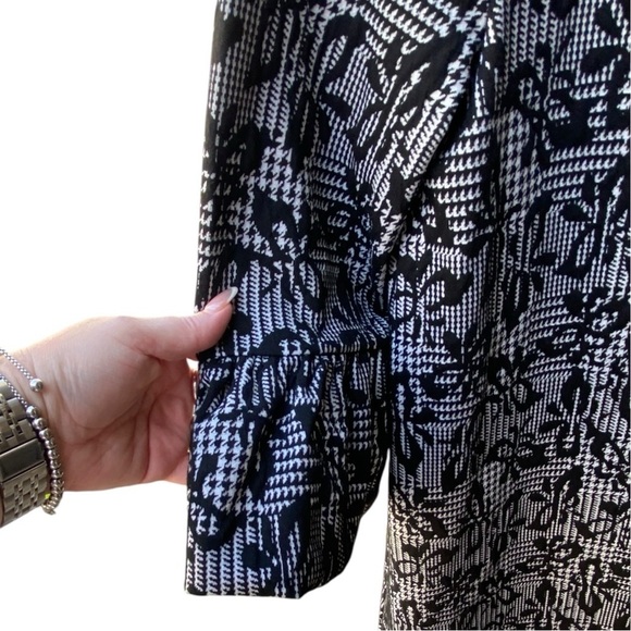 Nina Leopard Black and White Floral Bell Sleeve Mini Dress I Size: L - Picture 2 of 8